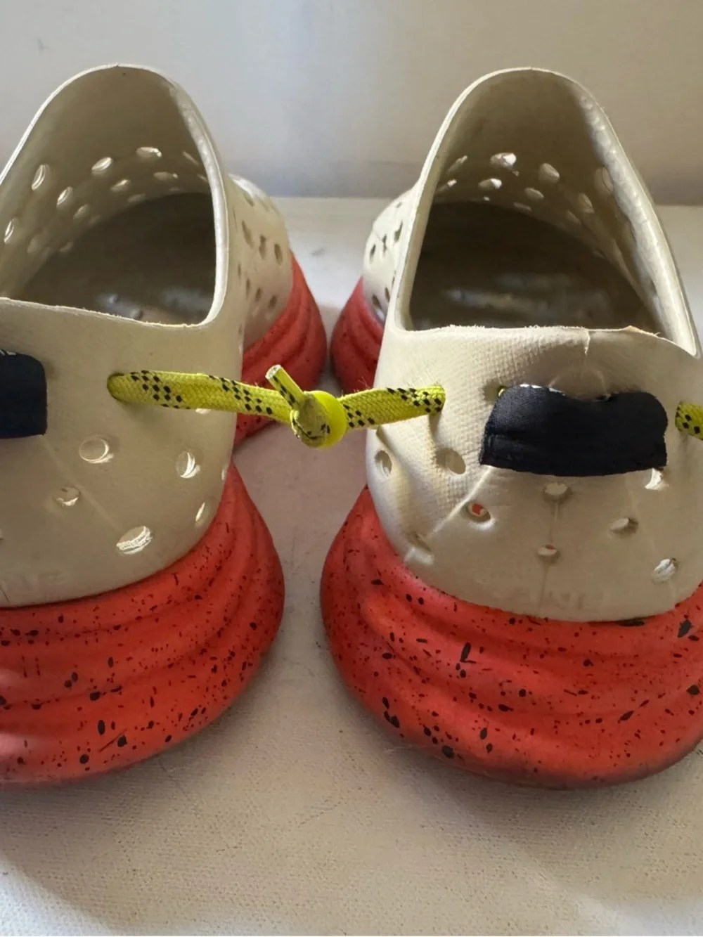Kavu Coral-Orange Textured Sole Accent - Picture 5 of 5